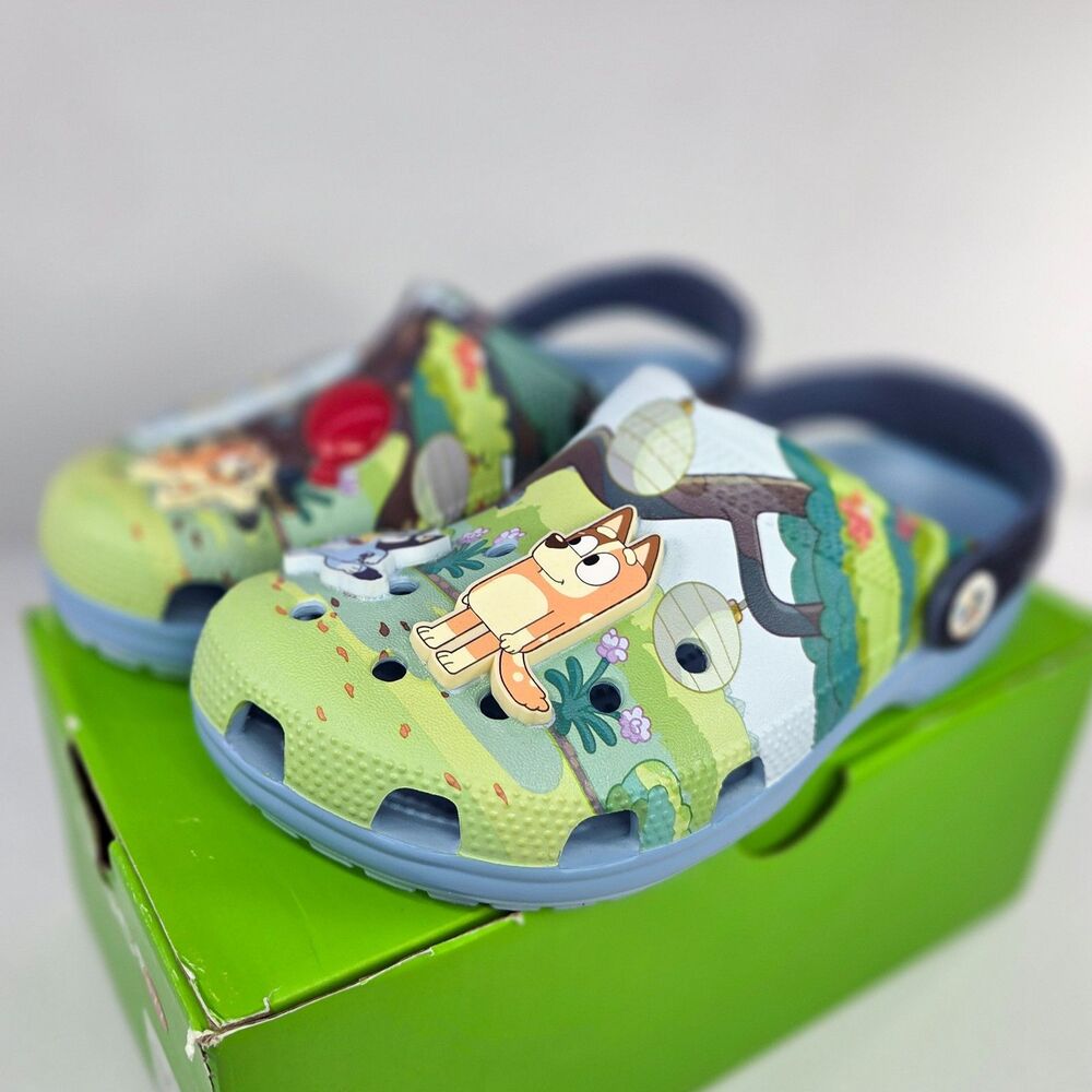 Crocs Bluey Classic Clogs Kids Green Blue Charms Kids Size J3